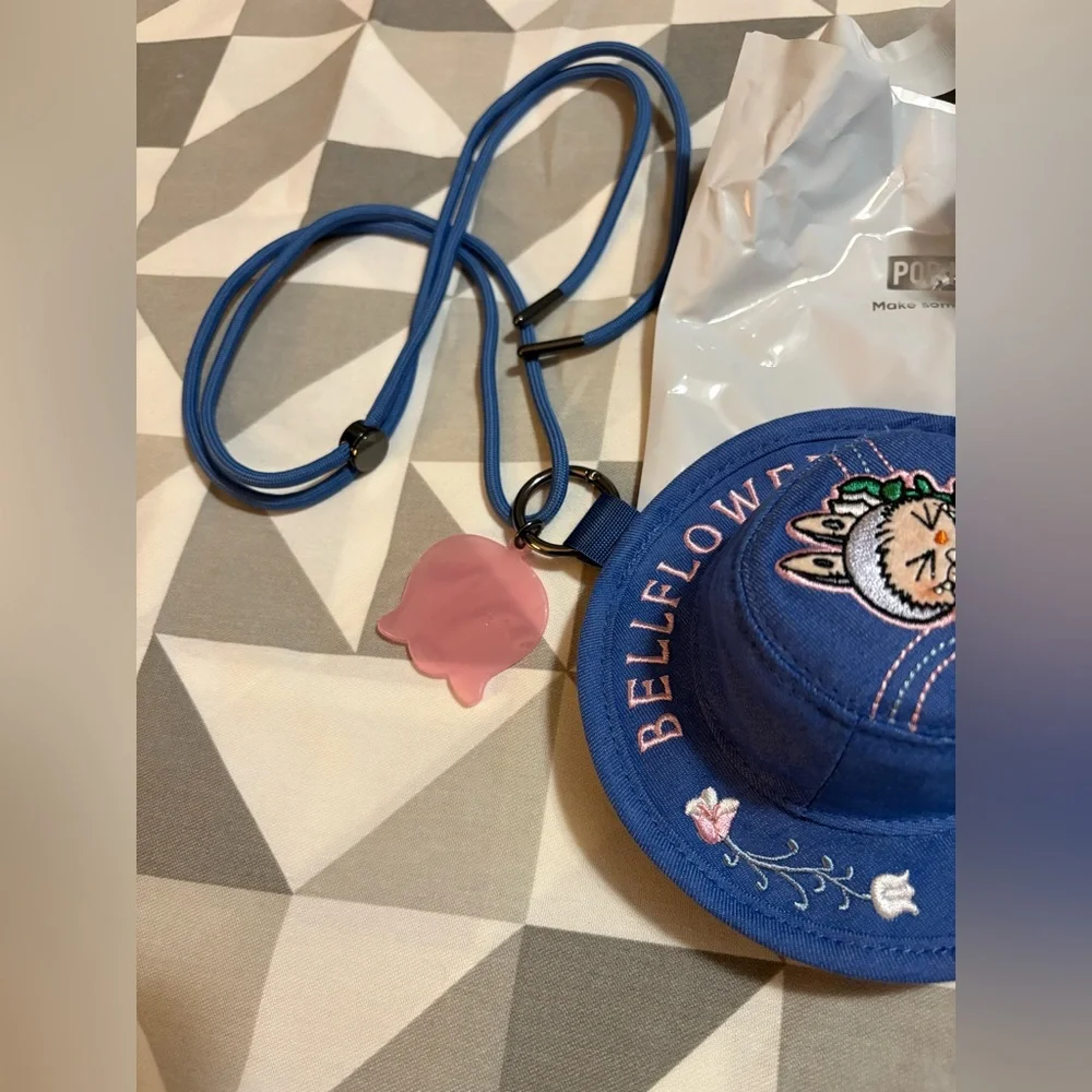 POP MART Labubu The Monsters Fall in the Wild series bucket hat mini bag - Picture 4 of 7